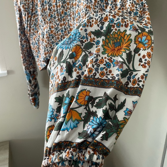 Mura Boutique Soleil Top in Multi Floral - Picture 13 of 14